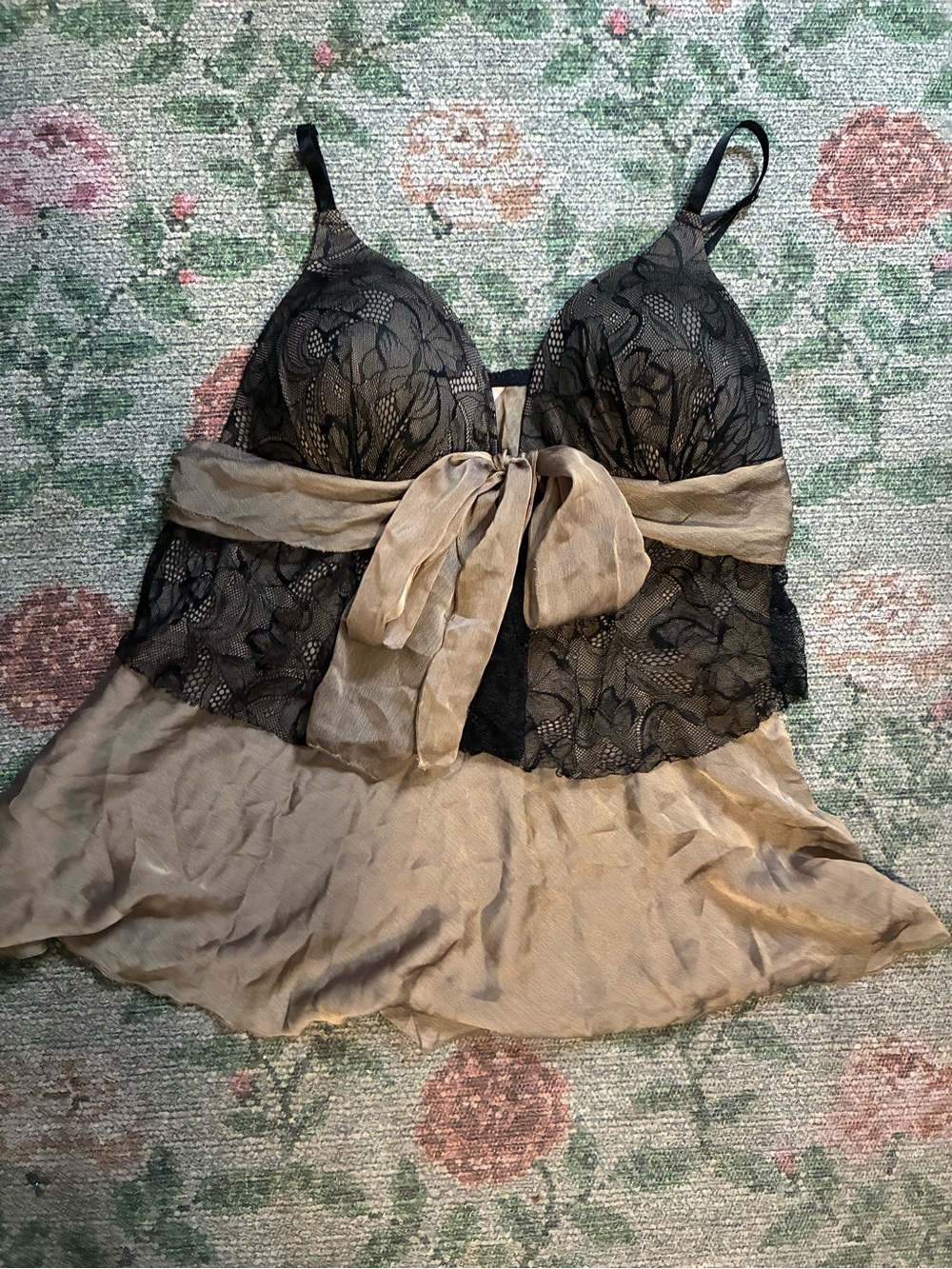 Lace & Satin Bow-Front Chemise in Black and Tan 🤎